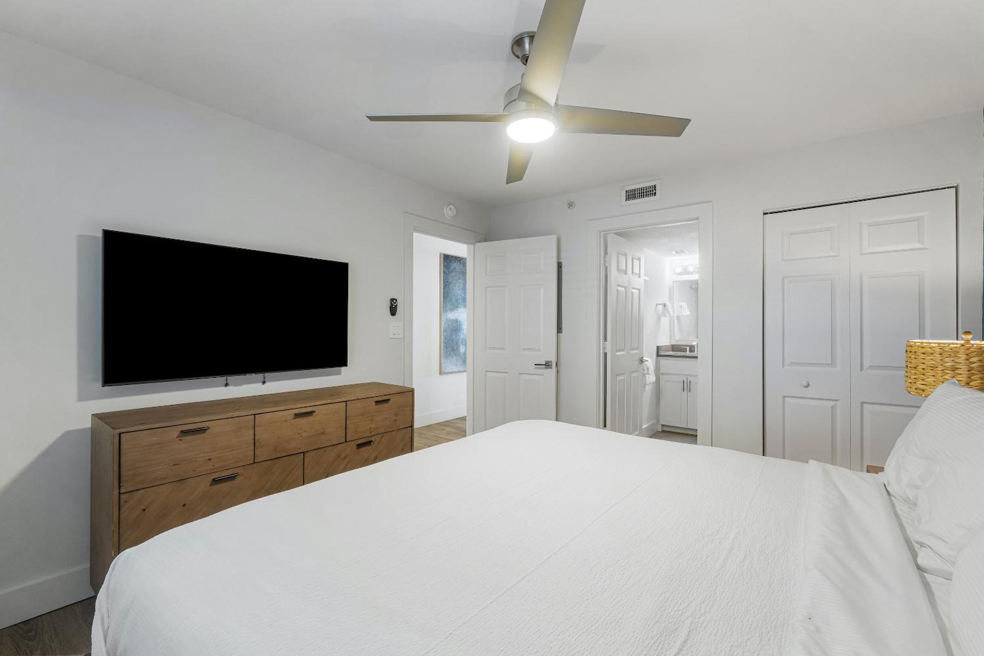 Pelican Beach Resort By Panhandle Getaways Destin Pokoj fotografie