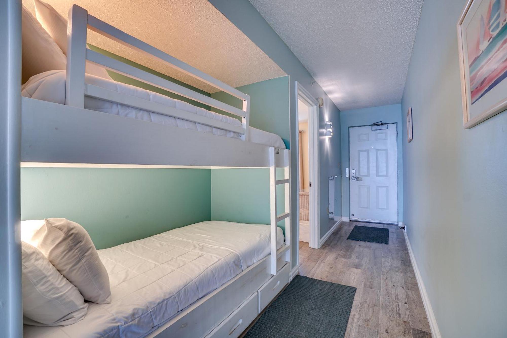 Pelican Beach Resort By Panhandle Getaways Destin Pokoj fotografie