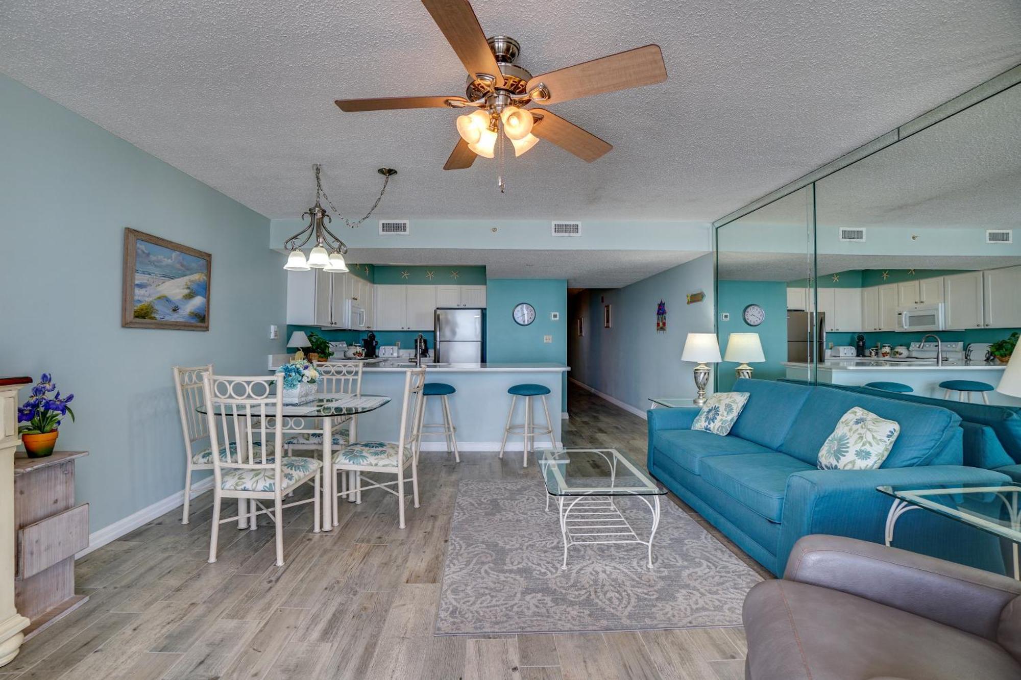 Pelican Beach Resort By Panhandle Getaways Destin Pokoj fotografie